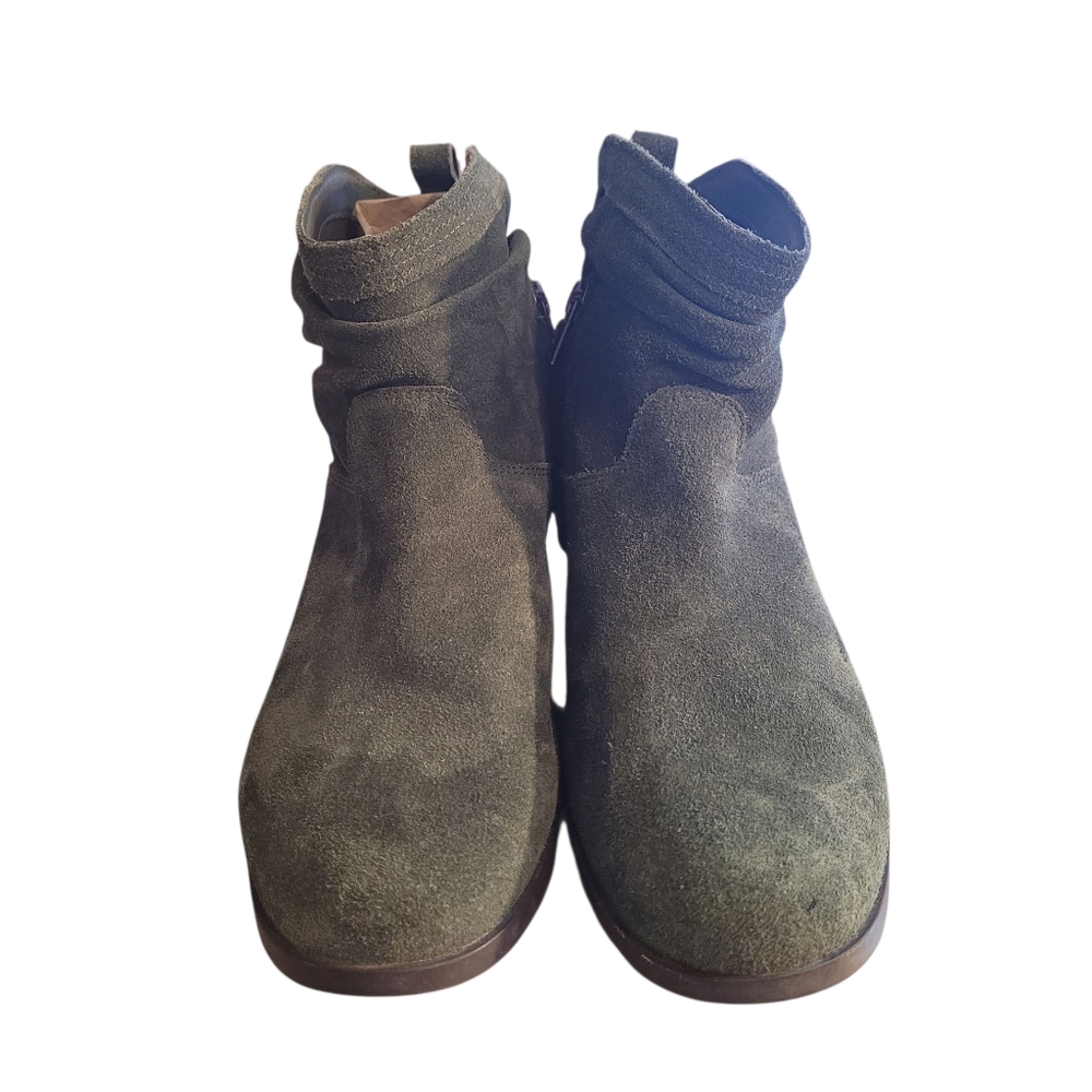 Kookaburra by UGG olive green suede slouchy booties - 8.       G28